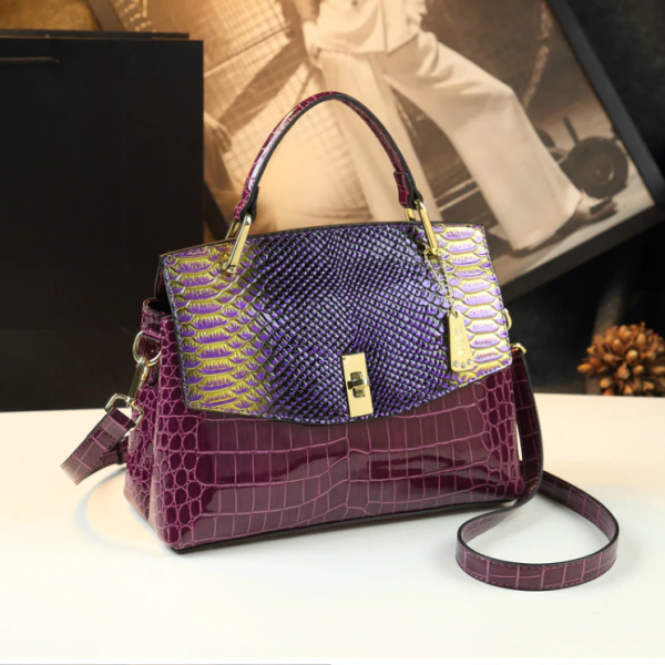 Versatile Atmospheric Shoulder Bag - Image 5